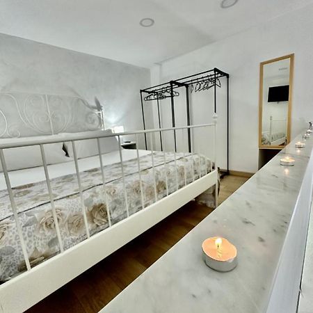 Апартаменты La Casa Di Elisa Неаполь Экстерьер фото